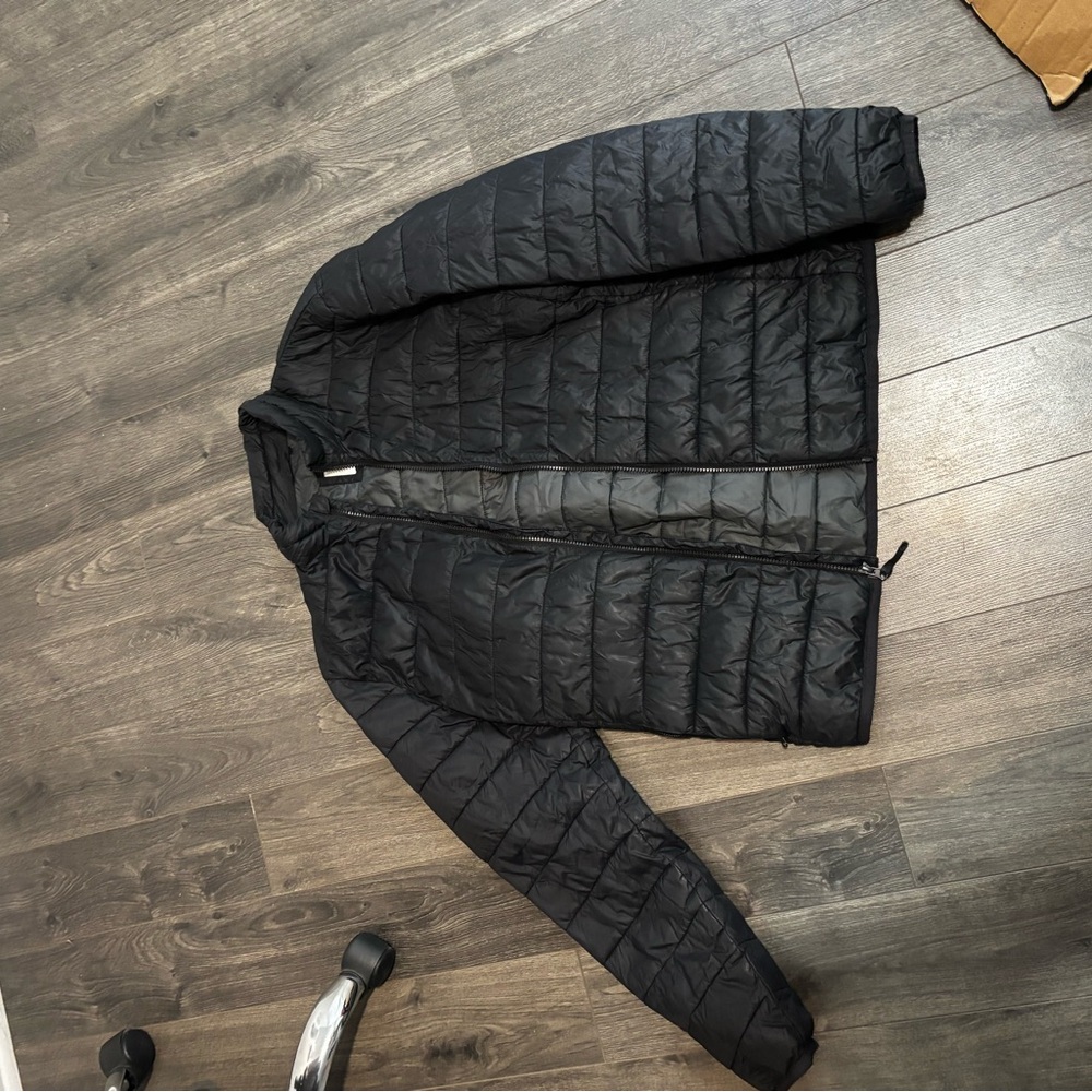 Old Navy Men's Dark Quilted Puffer Jacket